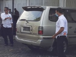 Geger, Sepasang Pria dan Wanita Ditemukan Tewas di dalam Mobil dengan Mulut Berbusa