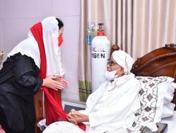 Lanjutkan Tradisi Bung Karno, Puan Maharani Silaturahmi ke Ulama Kharismatik NU di Lombok