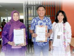 Bank NTB Syariah Serahkan 2 Unit Mobil Ambulance Jenazah ke RSUD NTB