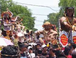 Sempat Absen 3 Tahun, Begini Meriahnya Pawai Ogoh-ogoh di Lombok