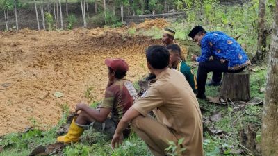 Makam Warga di Dusun Hijrah Desa Mujahidin Dipindah