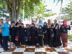 Bunda Niken Lestarikan Permainan Tradisional di Side Event LIMOFF 2023