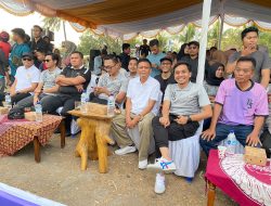 Bupati Loteng dan Stafsus Presiden Menyaksikan Final Turnamen Sepak Bola “Sabolah Cup”