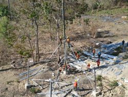 Perkuat kelistrikan di Labuan Bajo, SUTT Milik PLN Masuki Tahap Pemasangan Struktur Baja Tower
