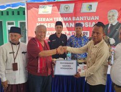 Rachmat Hidayat serahkan Bantuan dan Resmikan Gedung Serba Guna Kantor Desa Pringgabaya Utara