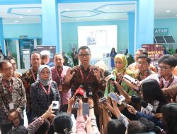 PLN Dapat Penghargaan Most Interactive Booth di IIMS 2024