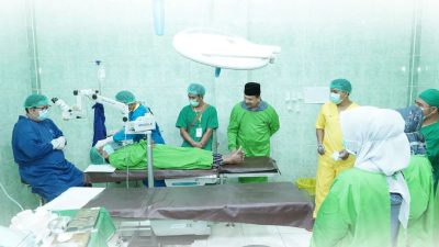 Bantuan Operasi Katarak, Bank NTB Syariah Berikan Cahaya Baru untuk 190 Warga Dompu