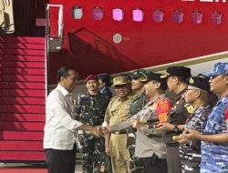 Presiden RI Jokowi Tiba di NTB, Disambut Penuh Kehormatan oleh Pejabat dan Kapolda