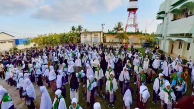 PPIH Embarkasi Lombok Dorong Kesehatan JCH Melalui Senam Haji Sehat
