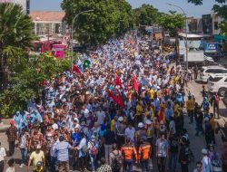 Gemuruh Massa Sambut Iqbal-IDP di Hari Terakhir Pendaftaran: Koalisi 10 Partai Siap Rebut NTB!