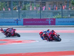 Drama Tikungan Mandalika: Pecco Bagnaia Tak Terbendung, Martin Tersungkur di Sprint Race MotoGP 2024