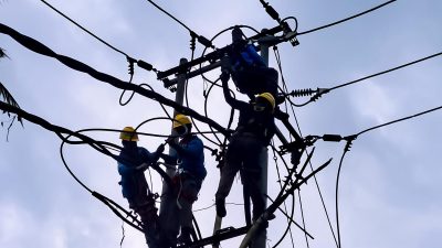 PLN Tanggap Bencana: Pulihkan Pasokan Listrik di Tengah Amukan Cuaca Ekstrem NTB”