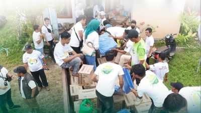 Bank NTB Syariah Turun ke Wera: Ulurkan Bantuan untuk Korban Banjir yang Berjuang Bangkit