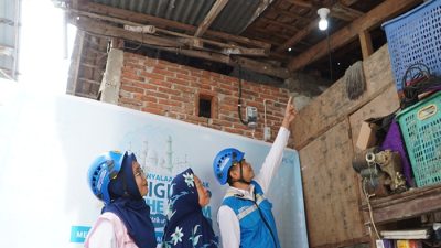 PLN UIW NTB Hadirkan Cahaya Perubahan, 90 Keluarga Tak Mampu Kini Menikmati Listrik Gratis