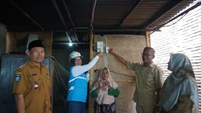 PLN NTB Nyalakan Harapan Lewat Program Light Up The Dream: 136 Rumah Warga Kurang Mampu Teraliri Listrik