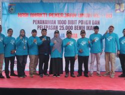 Hari Bakti PU ke-80, Pemkab Lobar Tabur Benih Ikan dan Genjot Proyek Infrastruktur Jelang Akhir Tahun