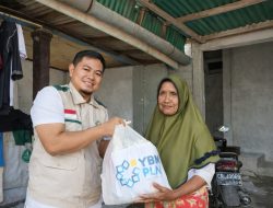 Tak Hanya Hadirkan Listrik, PLN UIW NTB Tebar Kepedulian Sosial bagi 166 Warga di Bulan Ramadan