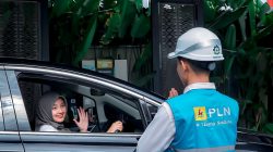 Dari Ragu Jadi Yakin, Kisah Dinda Menaklukkan Mudik dengan Mobil Listrik di NTB