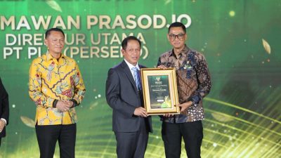 PLN Tancap Gas Energi Hijau, Darmawan Prasodjo Raih Green Leadership PROPER 2025