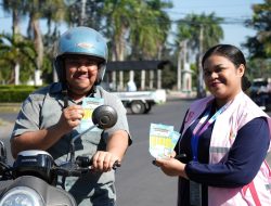 Edukasi Digital Menyentuh Warga, Srikandi PLN Selaparang Perkenalkan Kemudahan Layanan Kelistrikan dalam Satu Genggaman